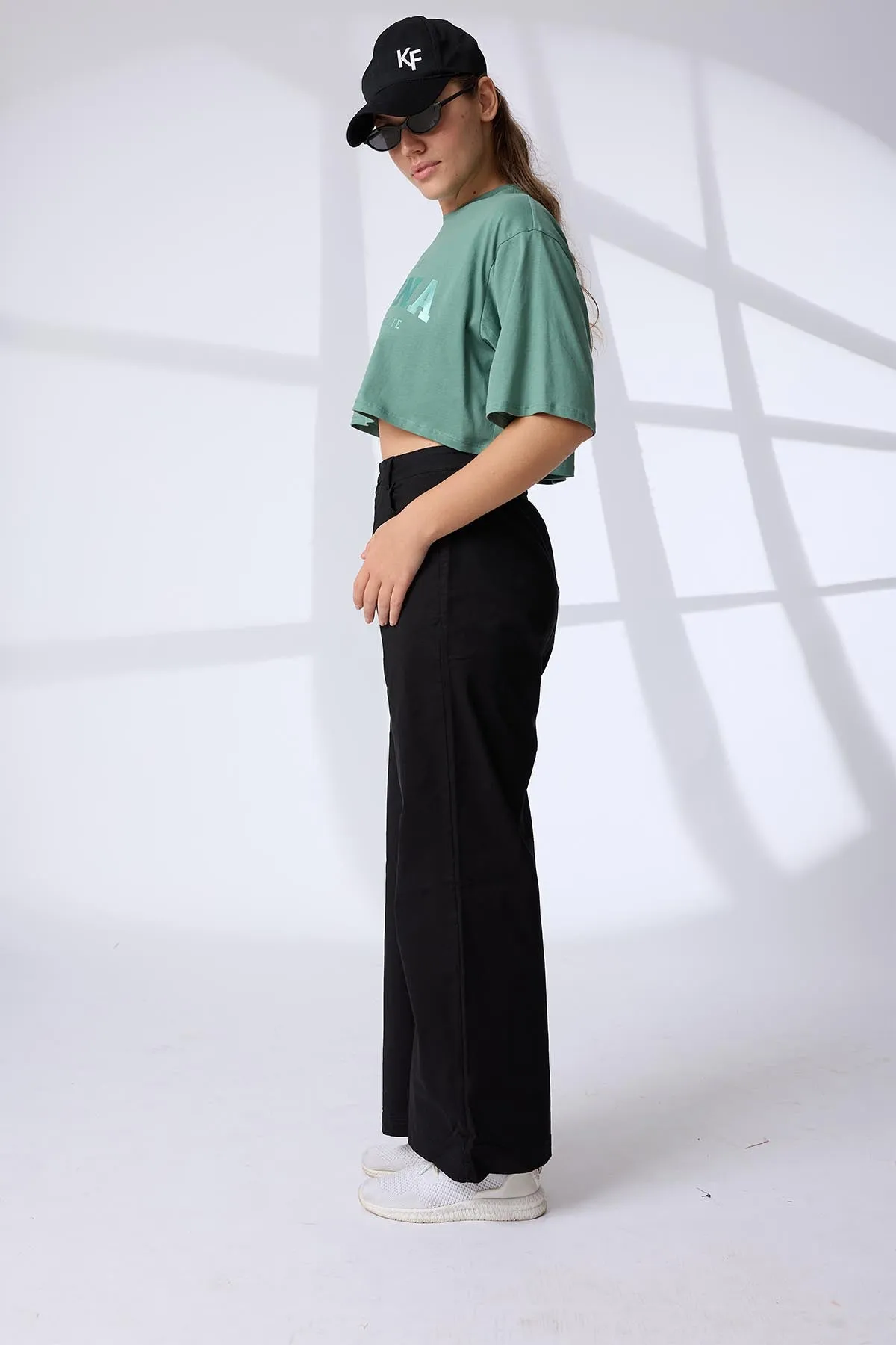 AZ Relaxed Cropped Tee