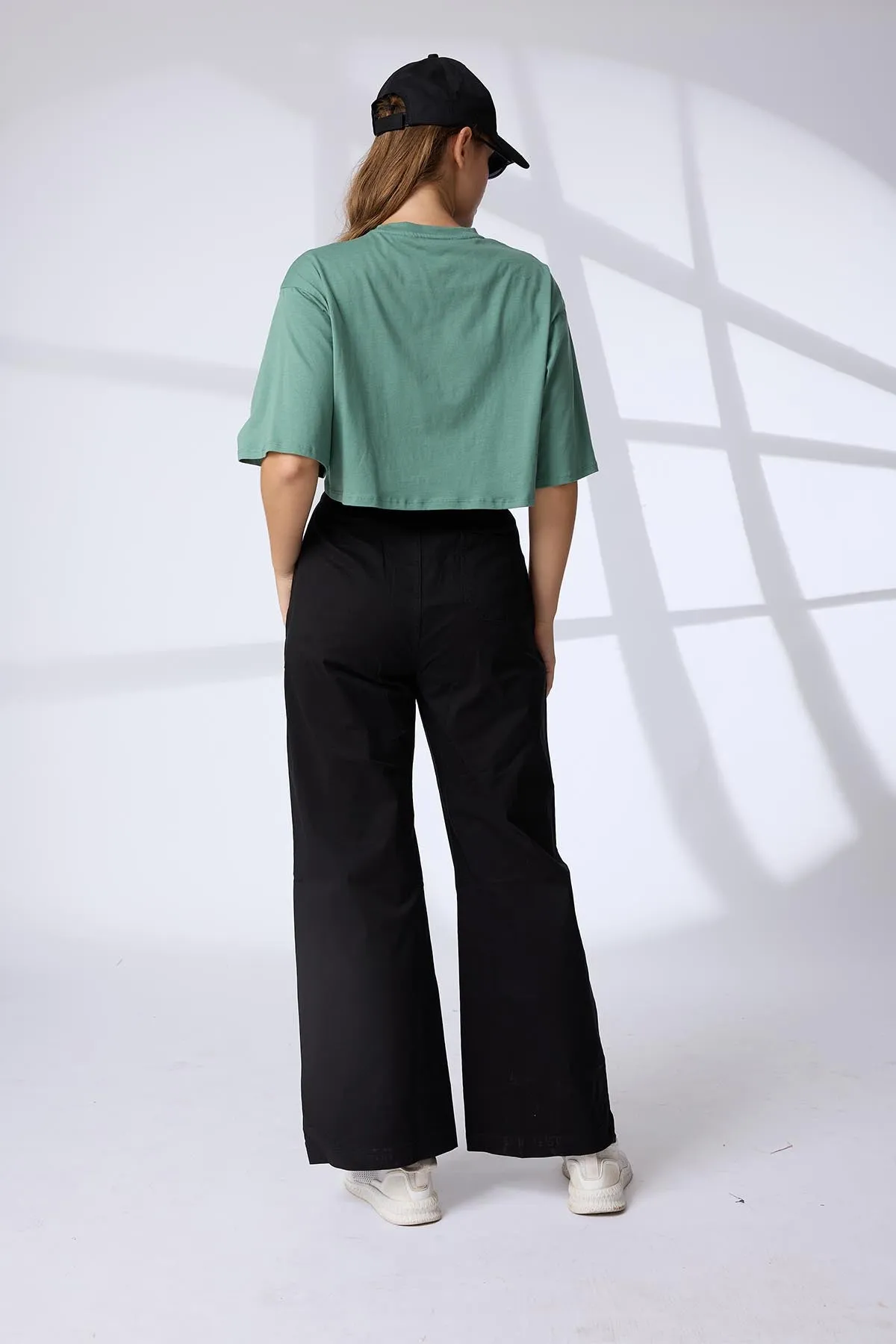 AZ Relaxed Cropped Tee