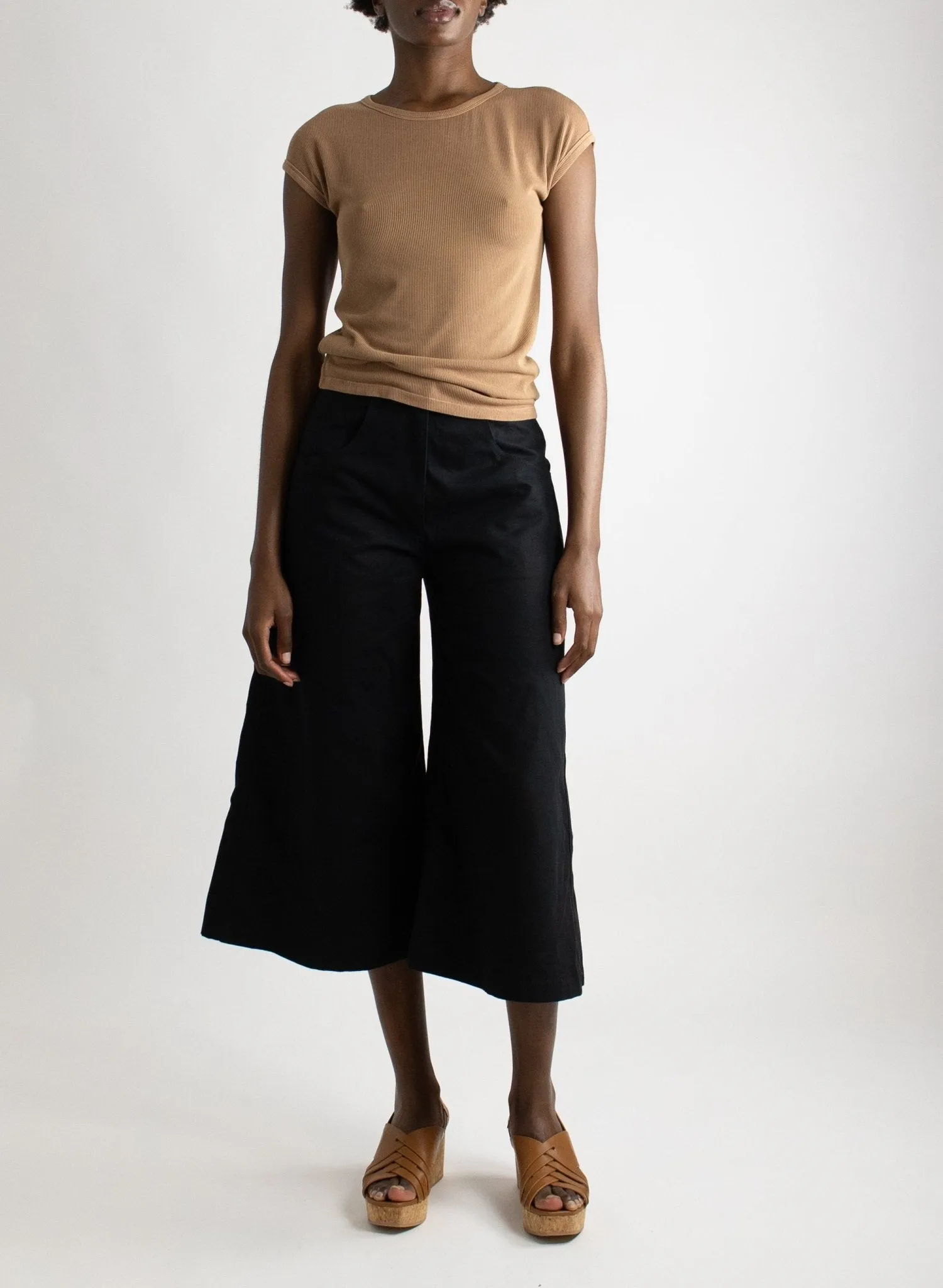 Basic Ribbed Tee - Camel