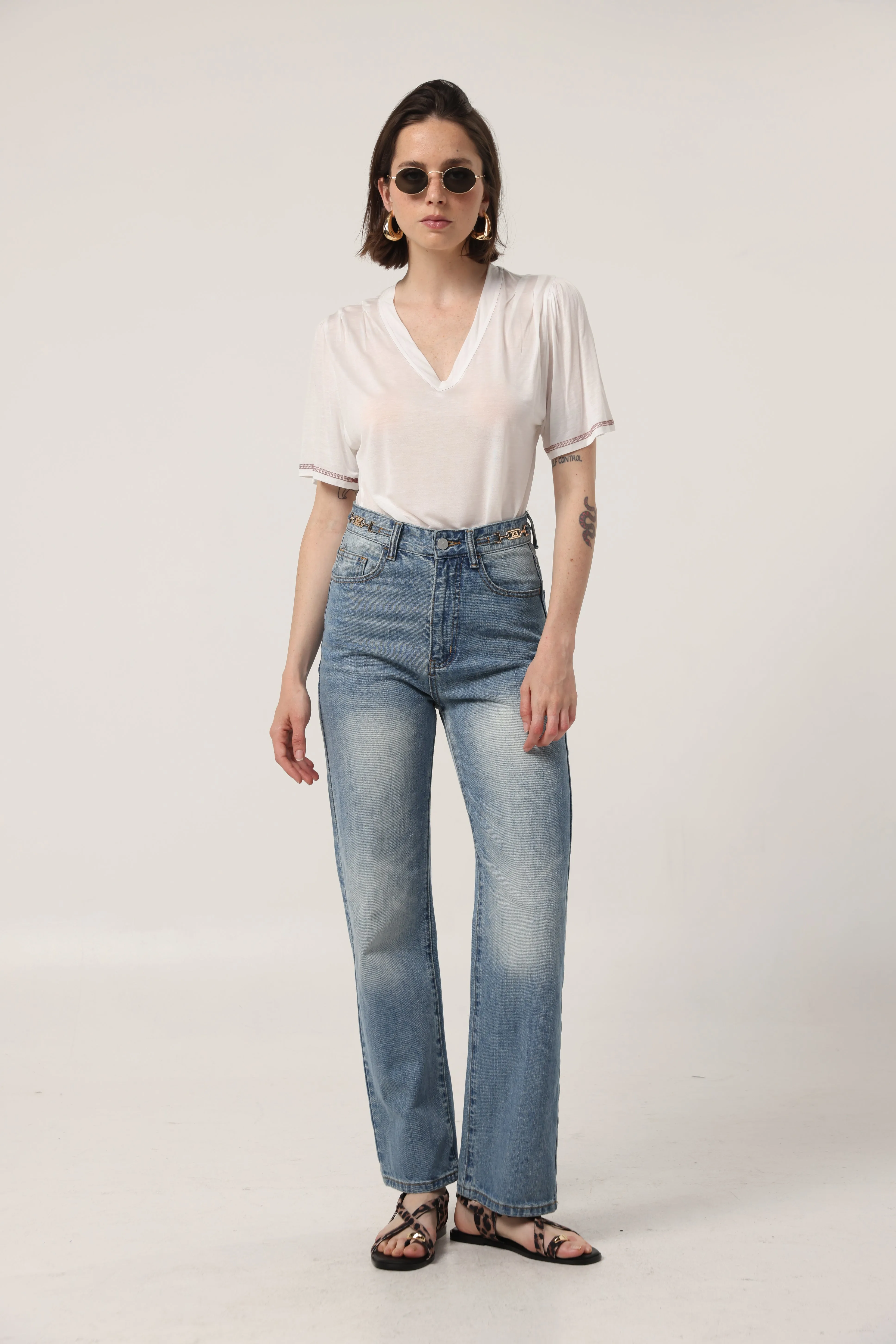 Clean Cream V T-Shirt