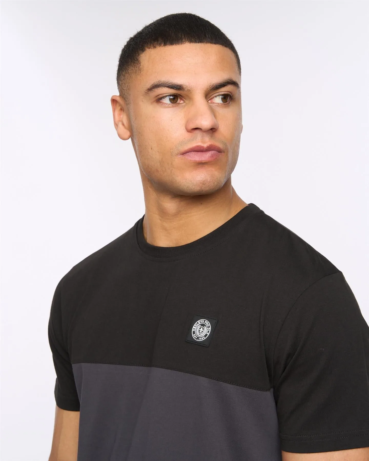 Henpanel T-Shirt Black