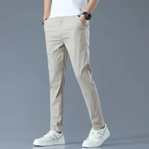 Klassische leichte Slim Fit Hosen