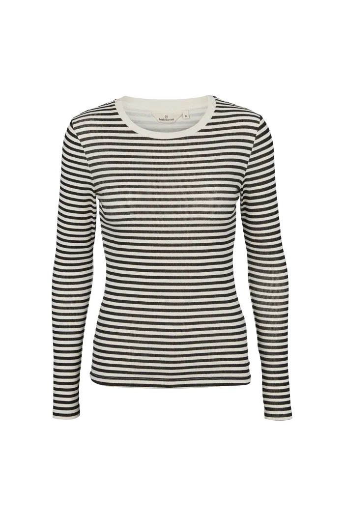 Ludmilla LS tee