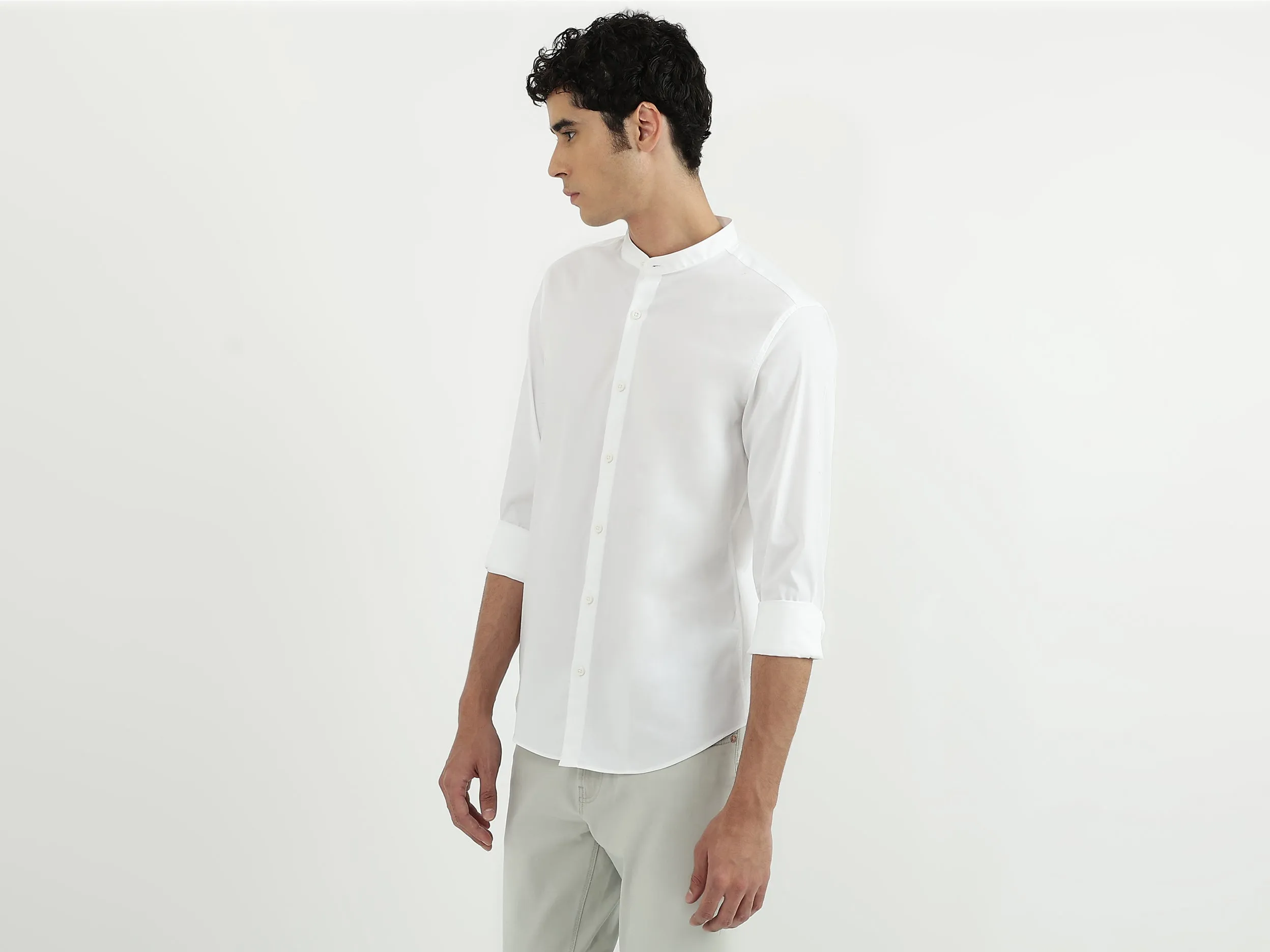 Men Solid Mandarin Collar Shirt