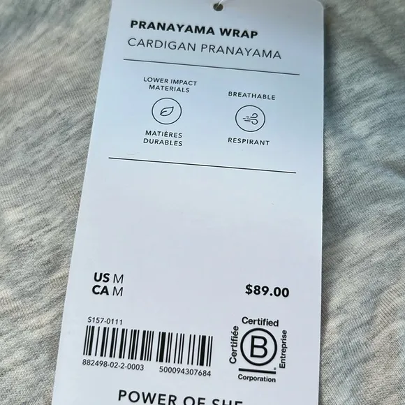 NWT Athleta Pranayama Light Grey Heather Wrap Size Medium.