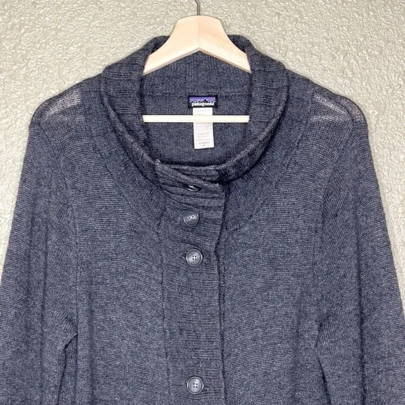 PATAGONIA Women’s Lambswool Blend Cardigan