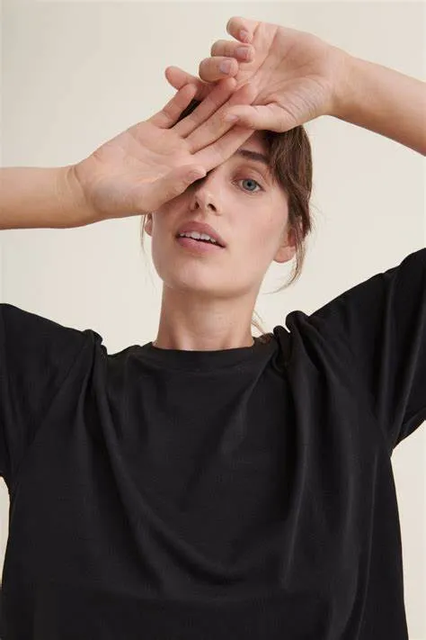Rikke Tee Black