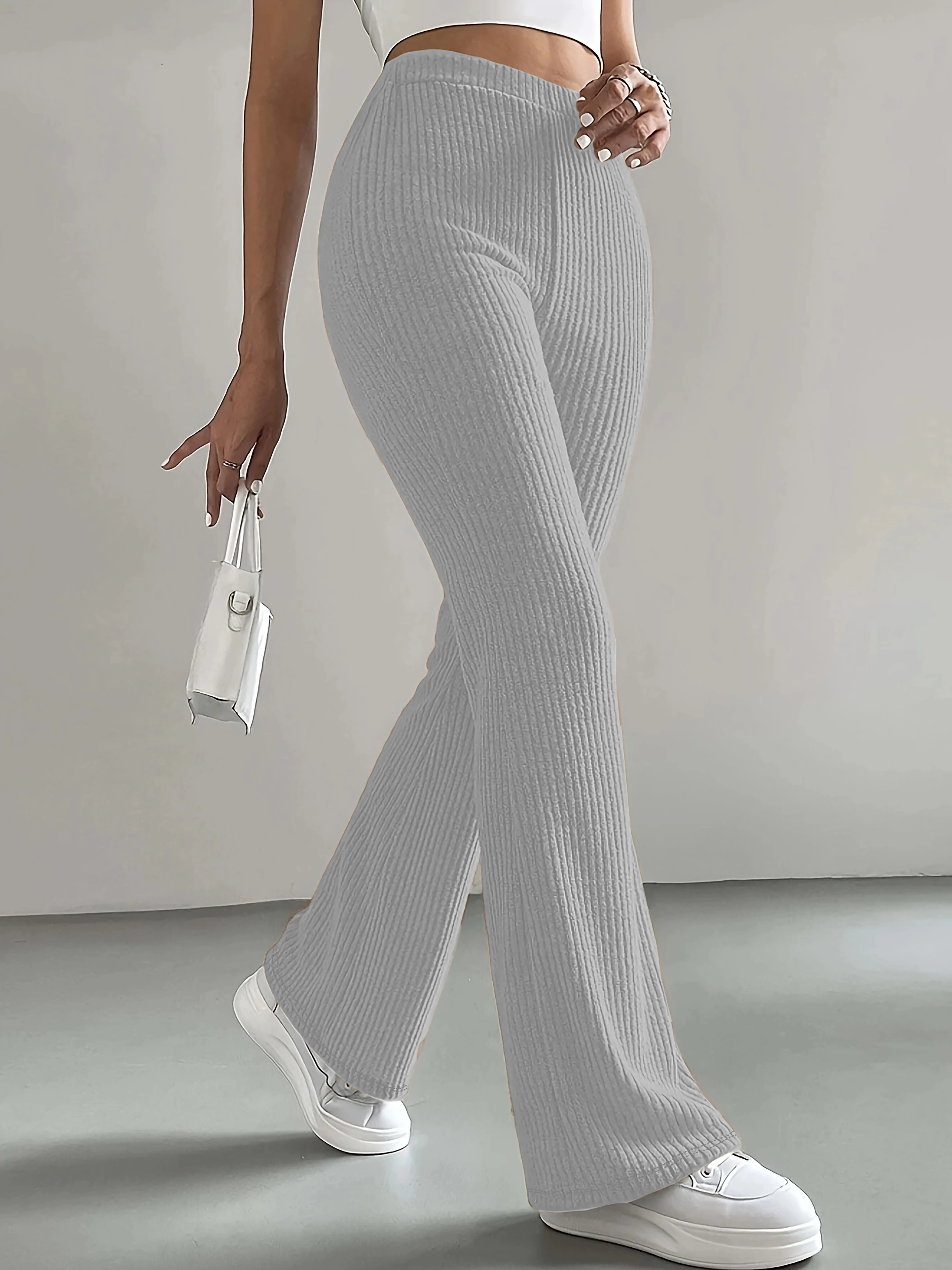 Schwarze High Waist Hose – Eleganter Komfort für jeden Anlass