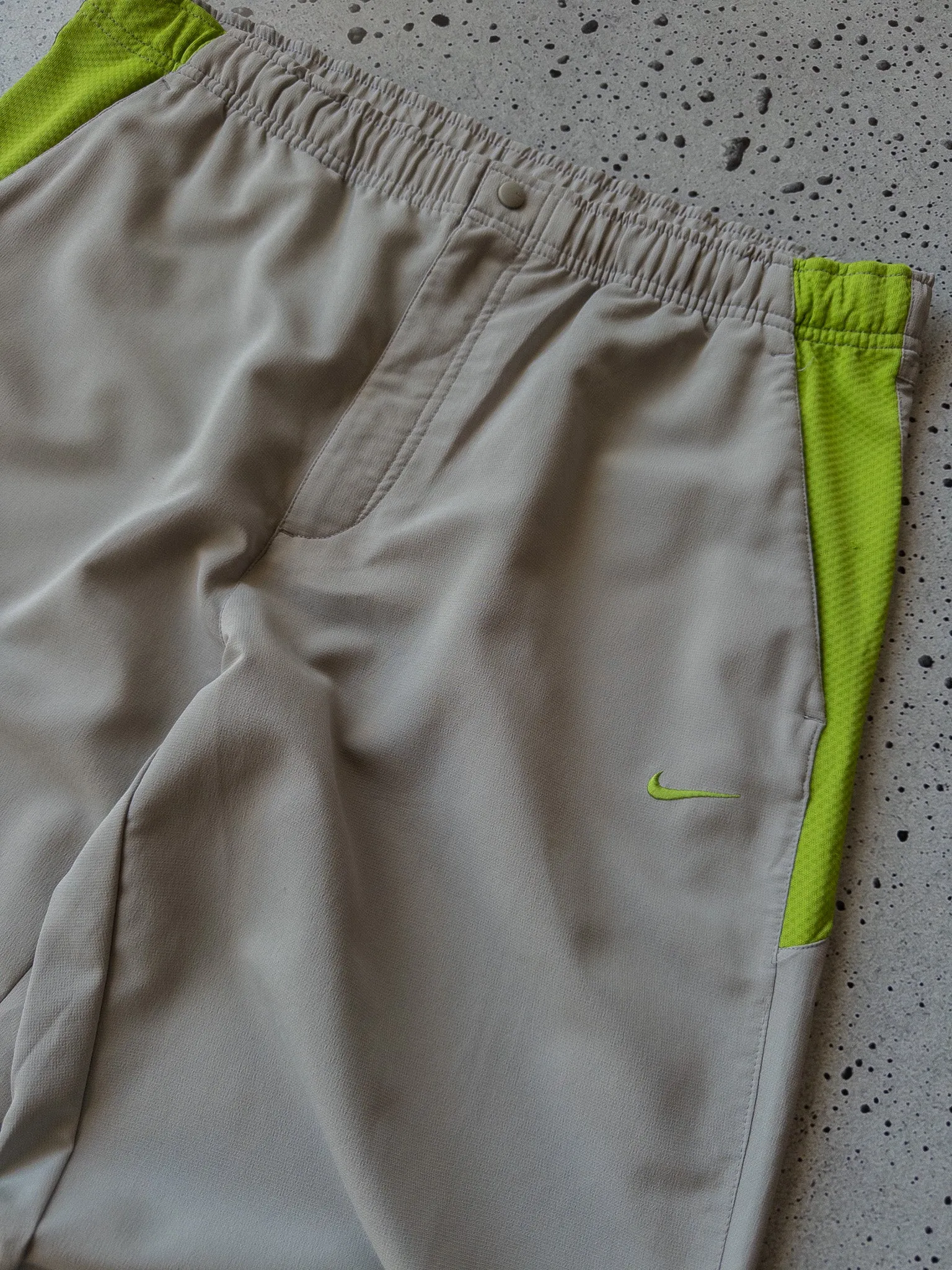 Vintage Nike Grey/Green Track Pants (XL)