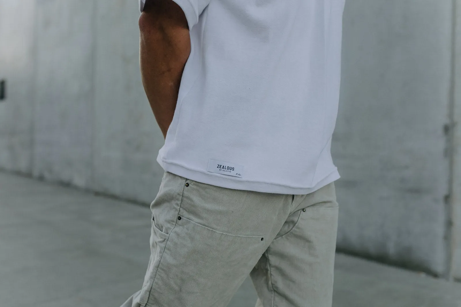 WHITE BASIC TEE